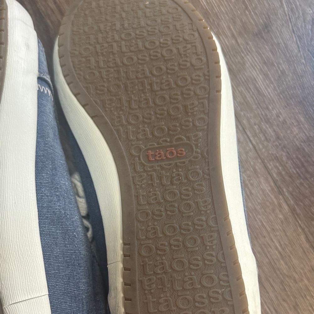 Taos Denim Casual Sneakers size 8 - Picture 8 of 9